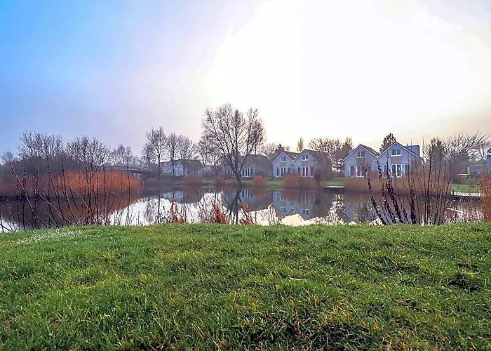 Villa With Whirlpool And Sauna In Makkum